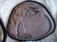 供应优质艺术石茶盘 紫红色砂岩与浮雕古城的美学融合